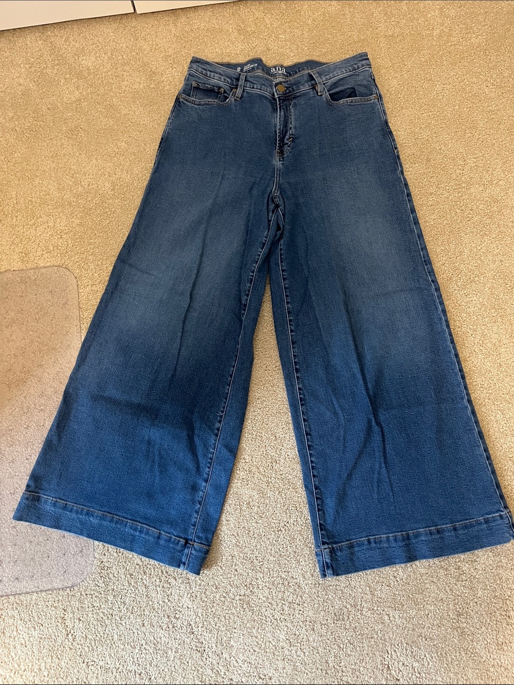 a.n.a Wide-Leg Jeans in Dark Blue Wash